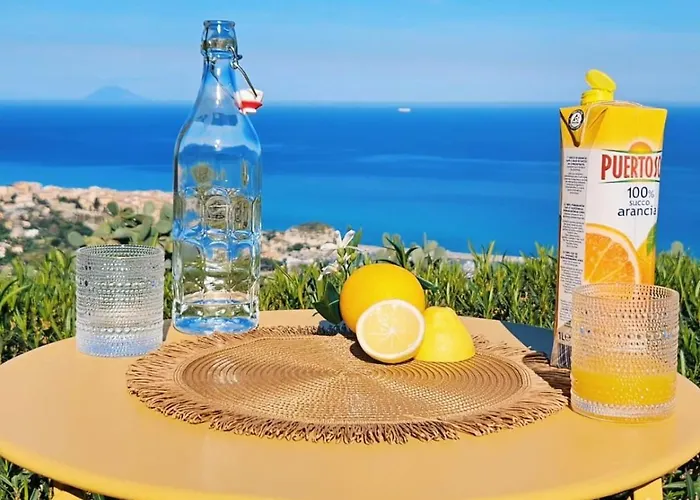 Casa Marzy- Charming Tropea Studio With Pool, Sea & Volcano Views