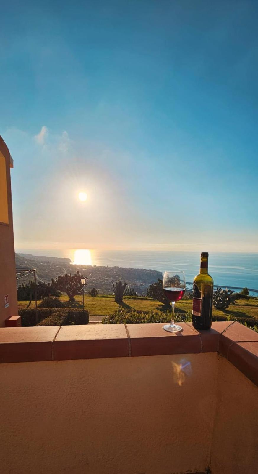 Casa Marzy- Charming With Pool, Sea & Volcano Views * Tropea